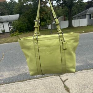 Vintage Y2K Coach Leather Lime Green Tote Bag Large Early 2000s